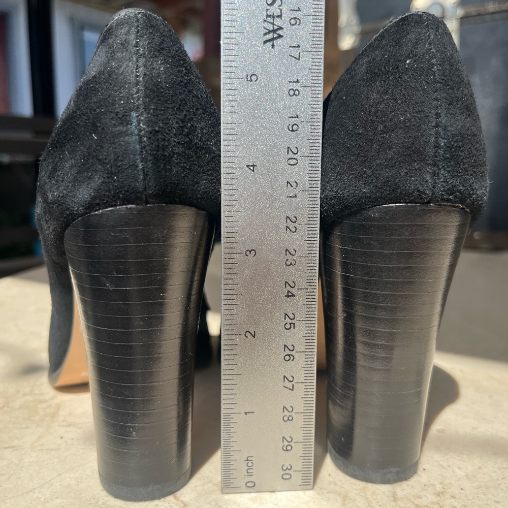 Saks Fifth Ave Black Pumps - Picture 6 of 7